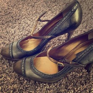 dolce and gabbana vero cuoio pumps